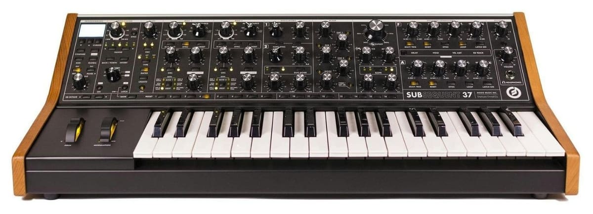 Moog Subsequent 37